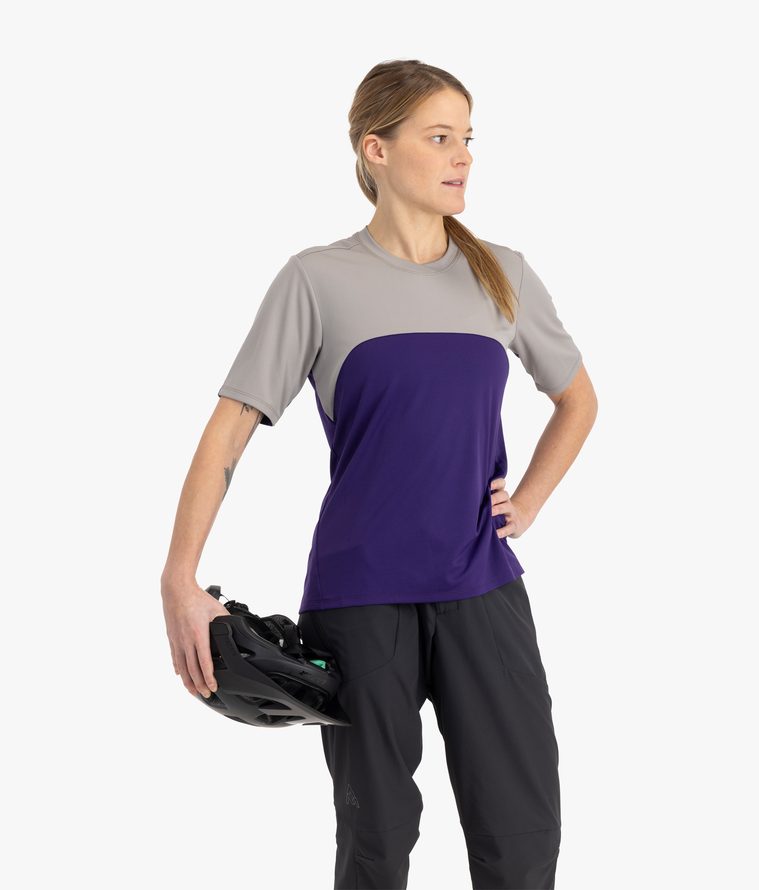 Women's Farside Short 8