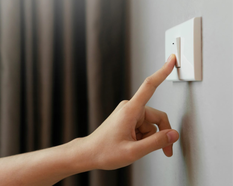 Mejor interruptor de luz HomeKit: interruptor de retransmisión en la pared EVVR