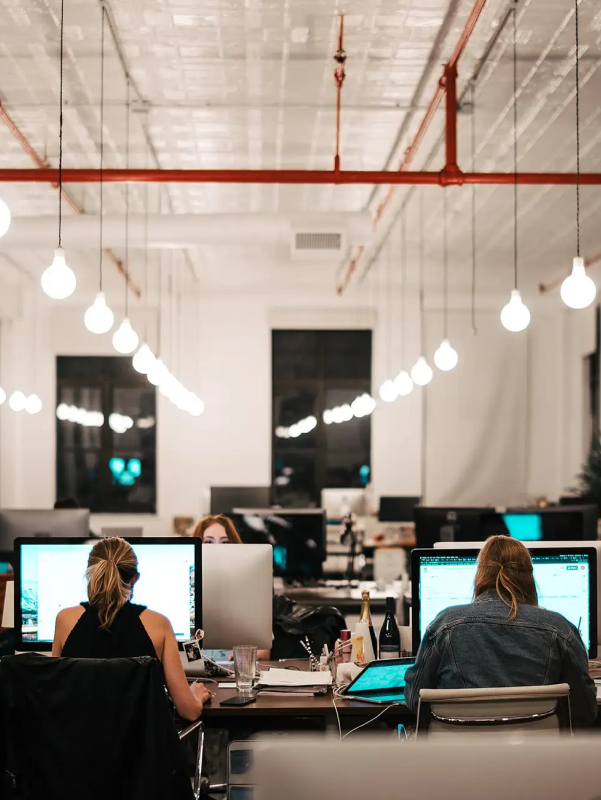 Smart Workplace Technology - Guida completa all'illuminazione sul posto di lavoro