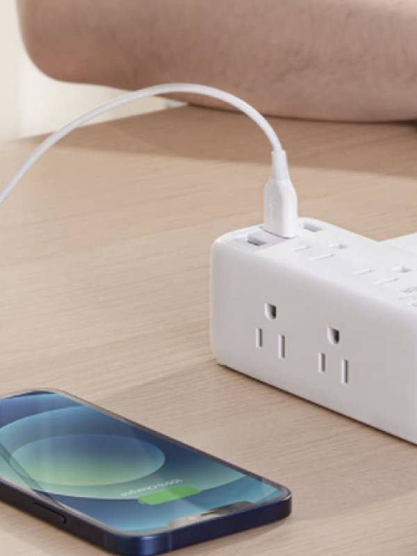 Difference Between Surge Protector vs Power Strip