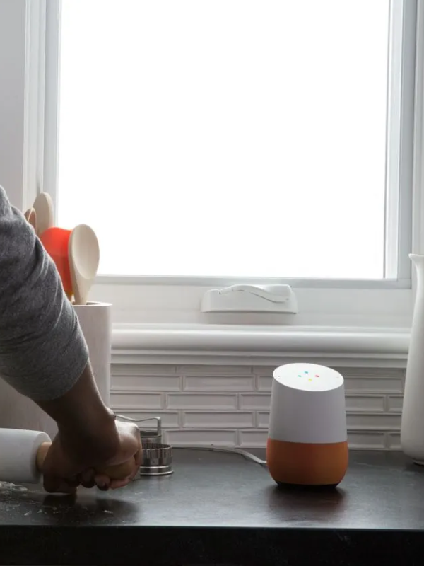 Google Home vs Amazon Echo Review