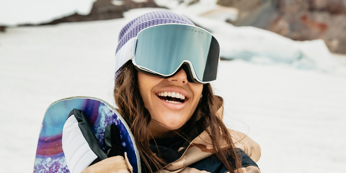 Ghost Island Aura Snow Goggles - White Frame with Chrome Silver Lens Ski u0026 Snowboard  Goggles