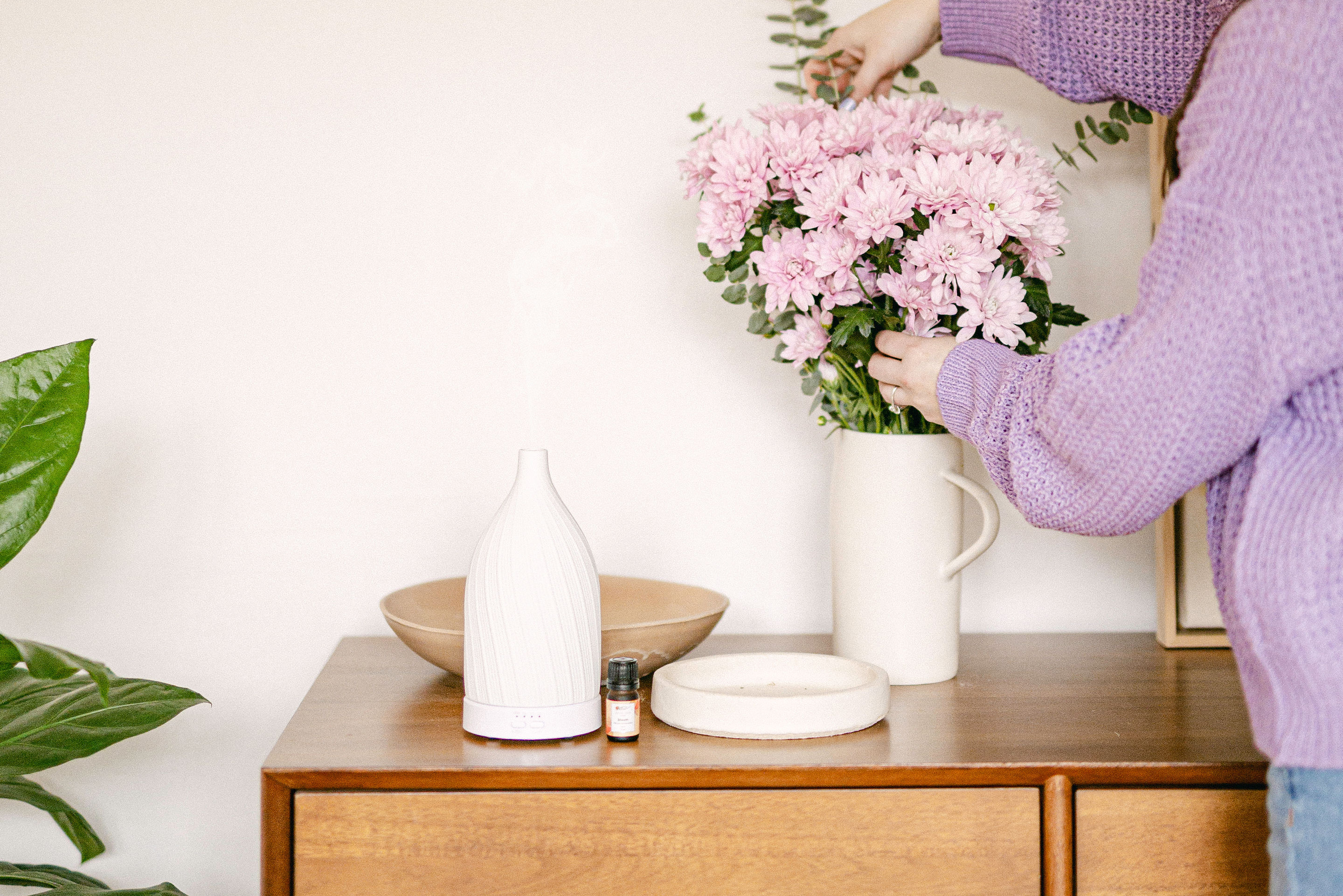 White Ceramic Ultrasonic Diffuser | Fern & Petal